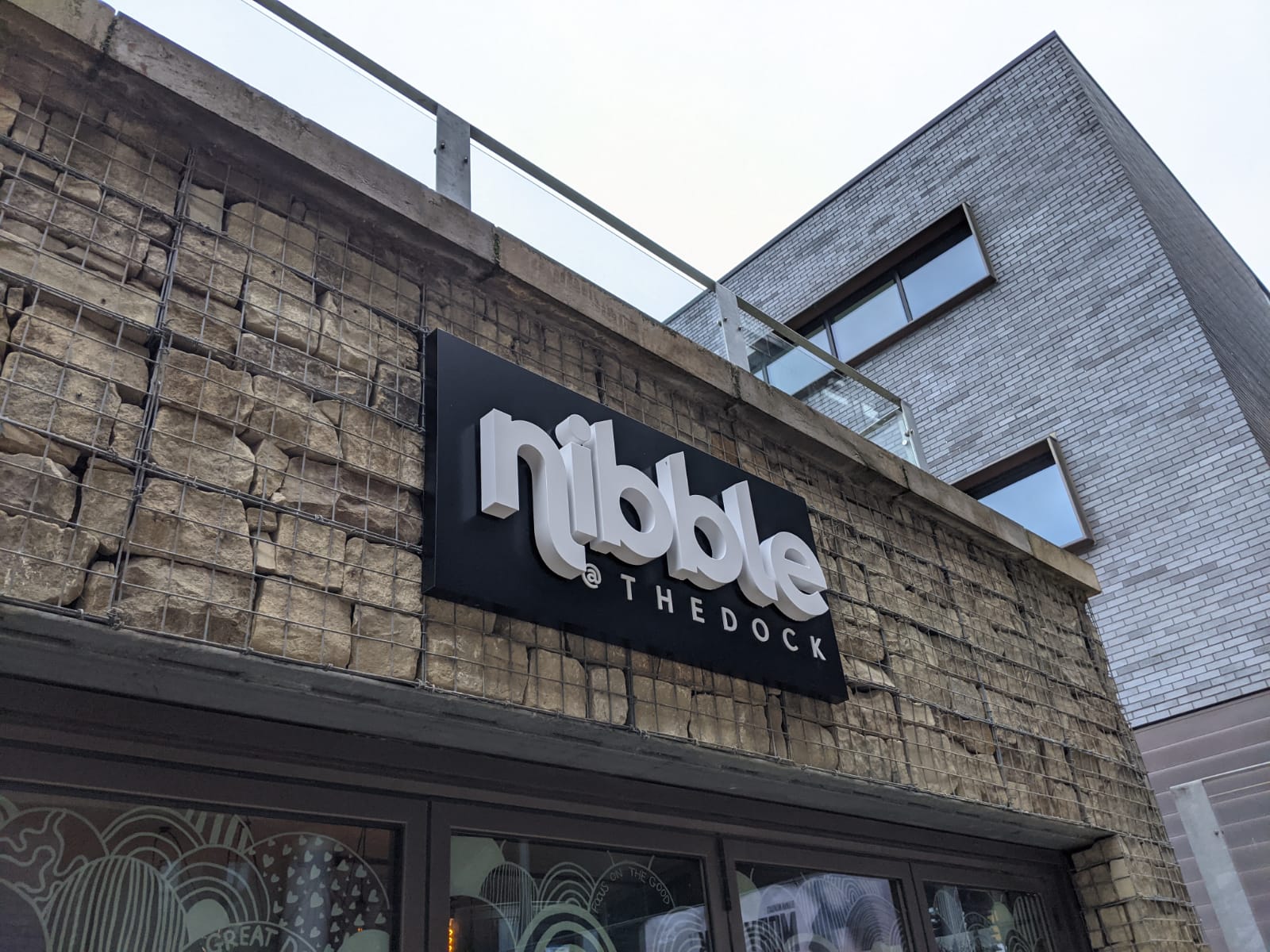 Nibble Hull – Excellent Marina-Adjacent Eatery